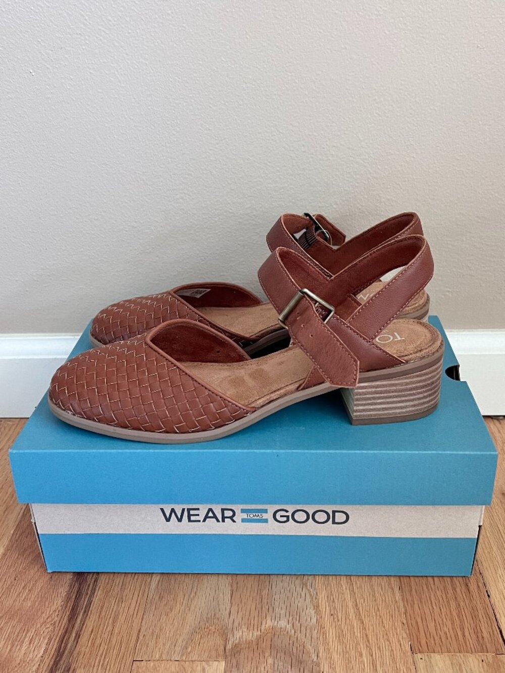 NWT New in Box Toms Womens Jaclyn Heel Amber Brown Woven Basket Size 8.5